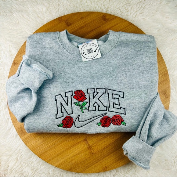 UNISEX ROSE EMBROIDERY CREWNECK SWEATER - Picture 5 of 8